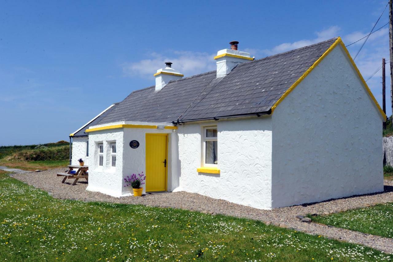 Yellow Cottage, Doolin Knockfin Cross Roads Eksteriør billede