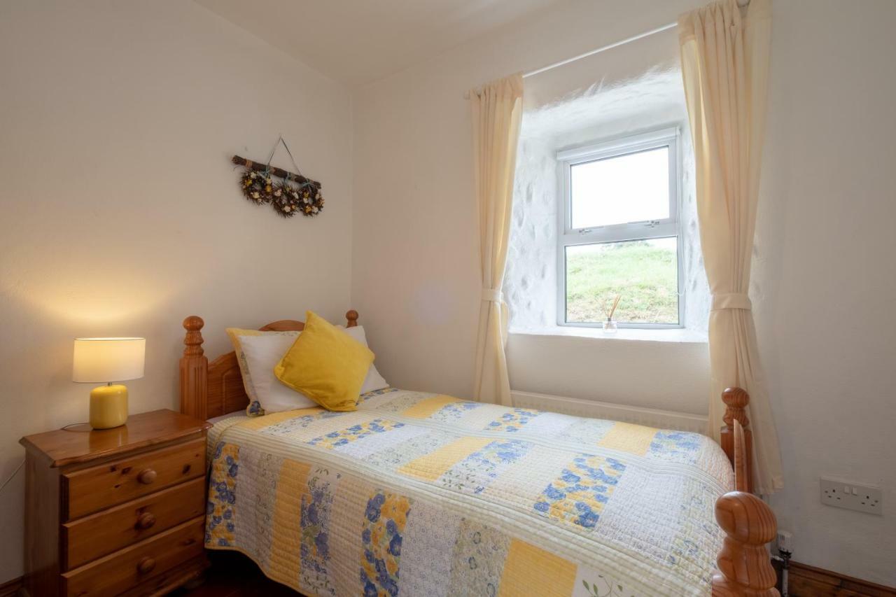 Yellow Cottage, Doolin Knockfin Cross Roads Eksteriør billede